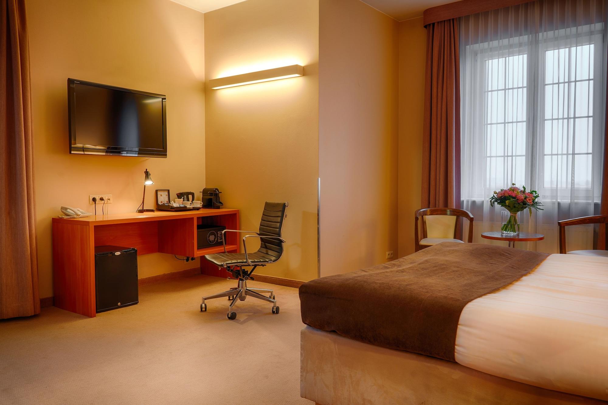 Focus Hotel 3*